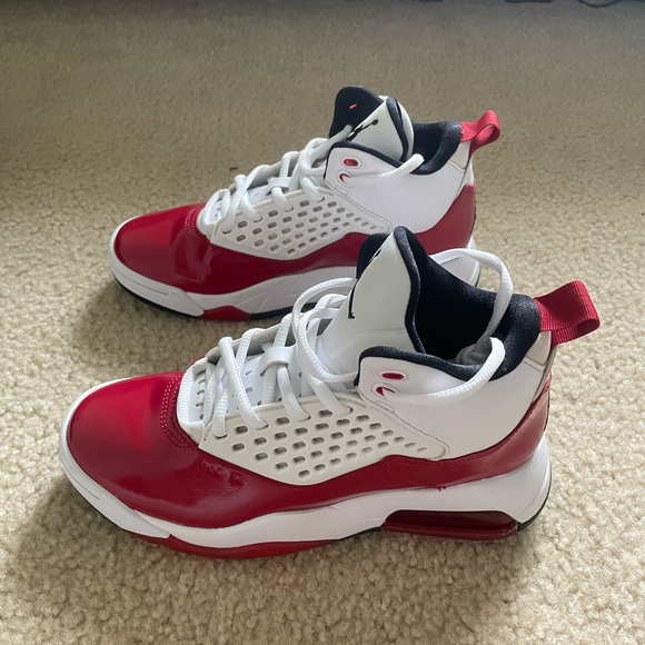 Jordan maxin 200 gym red size 4y - Picture 2 of 6
